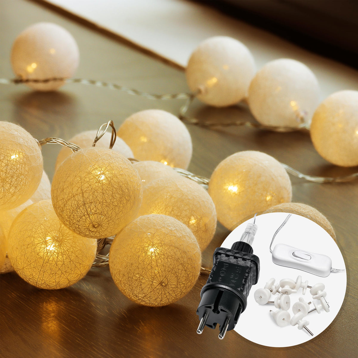 Guirnalda de Luces LED con Bolas de Algodón