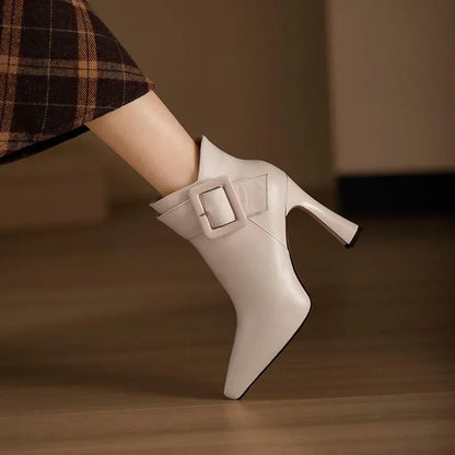 Botines de Mujer con Hebilla y Tacón Alto
